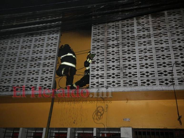 Llanto, dolor y consternación: incendio deja en la calle a varias familias en la capital