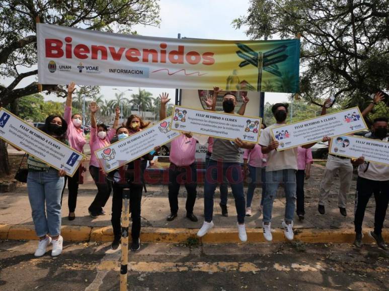 Incertidumbre y emoción tras retorno de alumnos y docentes a clases presenciales en la UNAH