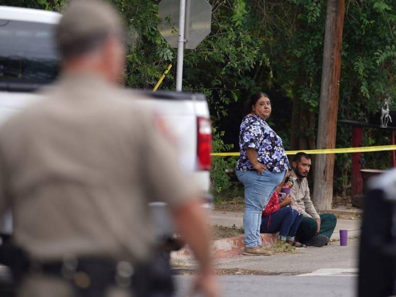 Terror, zozobra y dolor, lo que se sabe de la masacre que dejó 15 muertos en una escuela de Texas