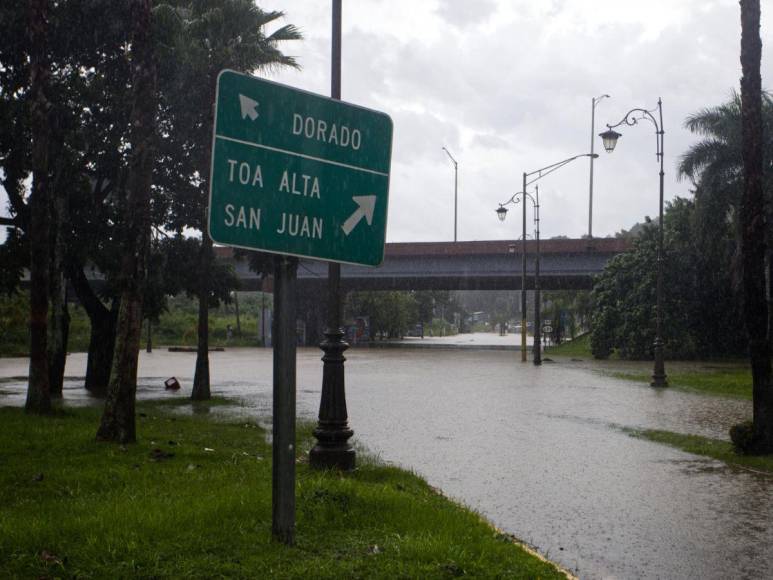 Huracán Ernesto azota Puerto Rico: Crisis eléctrica y refugios llenos