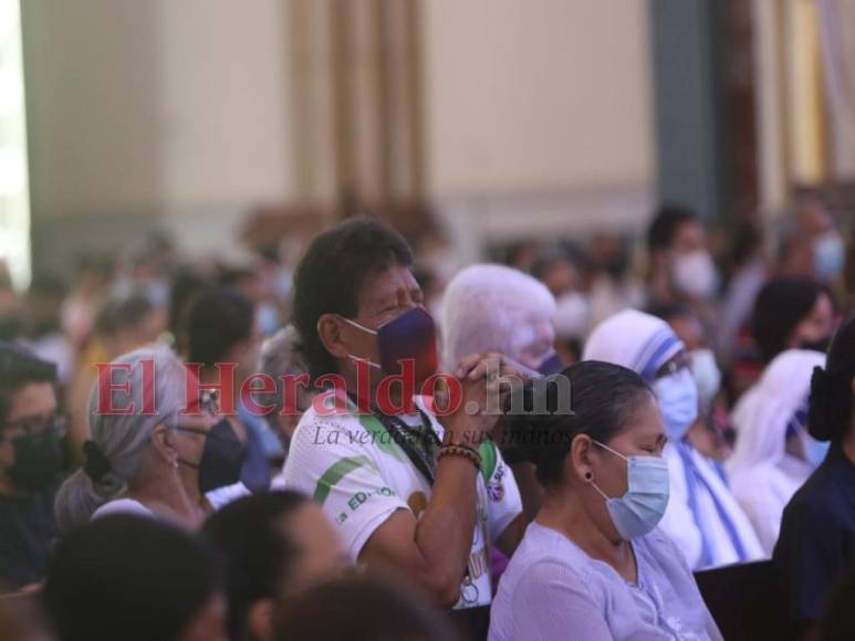 Los momentos de la última Misa Crismal de Jueves Santo del Cardenal Rodríguez como Arzobispo de Tegucigalpa (Fotos)