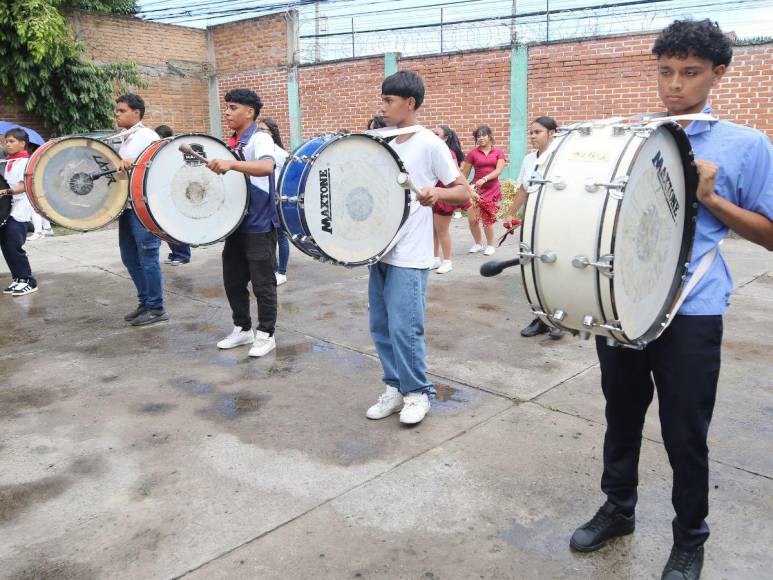 Entrega y pasión por la música: banda del Milla Selva busca brillar en los desfiles