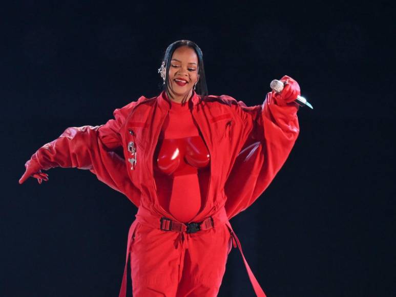 Iluminati y mensajes del Apocalipsis: teorías conspirativas sobre el show de Rihanna en el Super Bowl