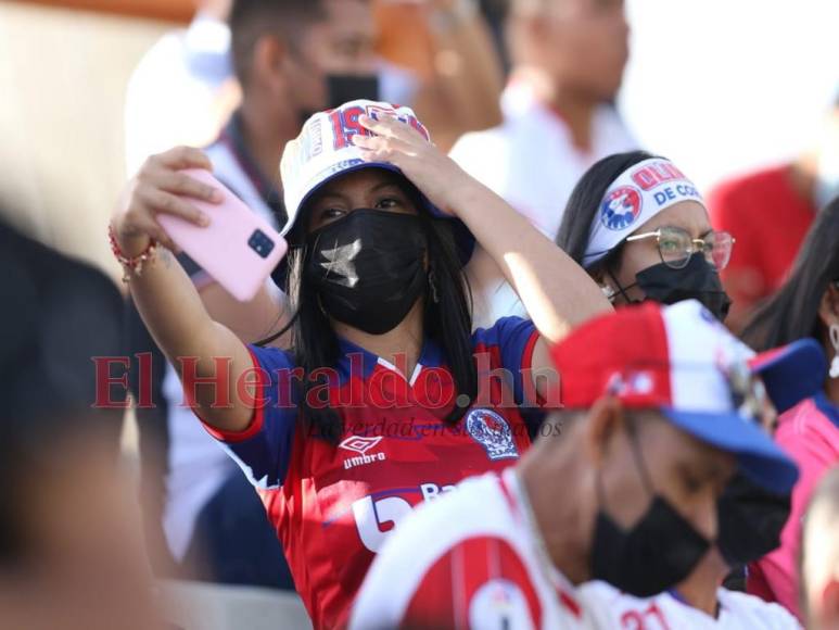 Ambiente, goles y color en el partido entre Olimpia y Lobos (Fotos)