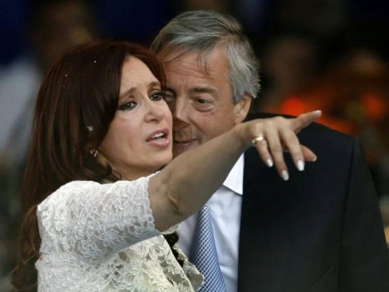 Cristina Kirchner, la poderosa líder argentina -amada por unos, odiada por otros- condenada a seis años de cárcel