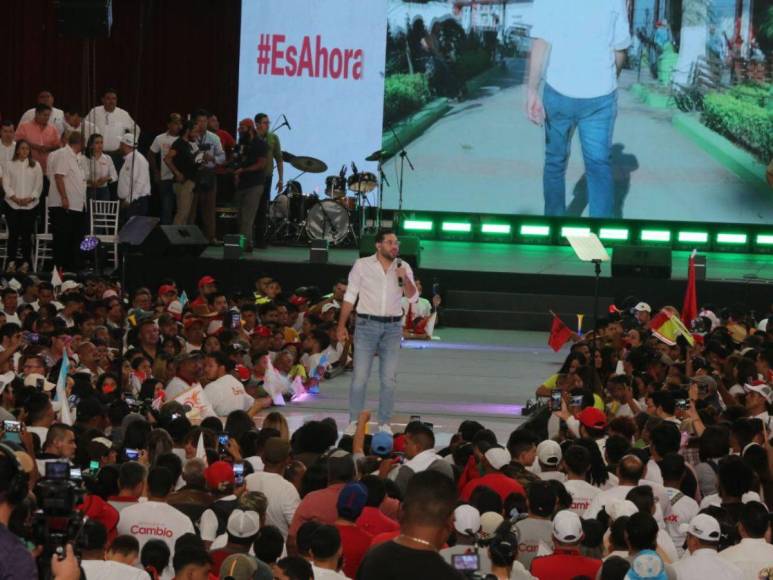 Jorge Cálix oficializa su precandidatura: “Libre no le pertenece a una familia”