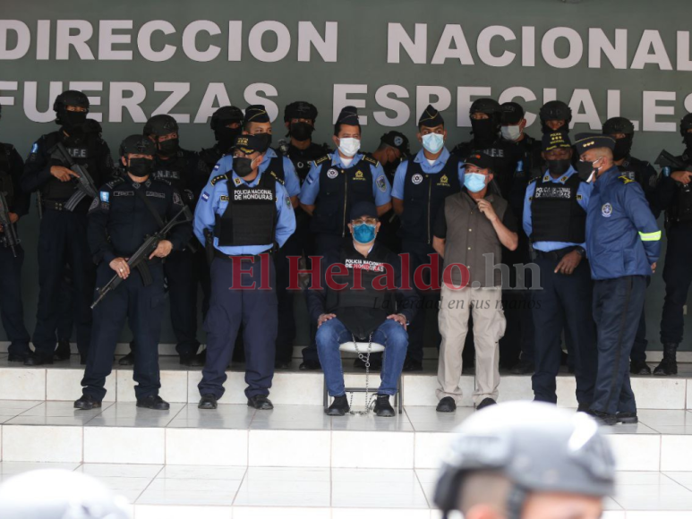 Así lucen los anillos de seguridad que resguardan a JOH en su detención