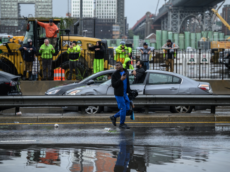 Tráfico paralizado y calles cerradas: Nueva York tras inundaciones por lluvias torrenciales