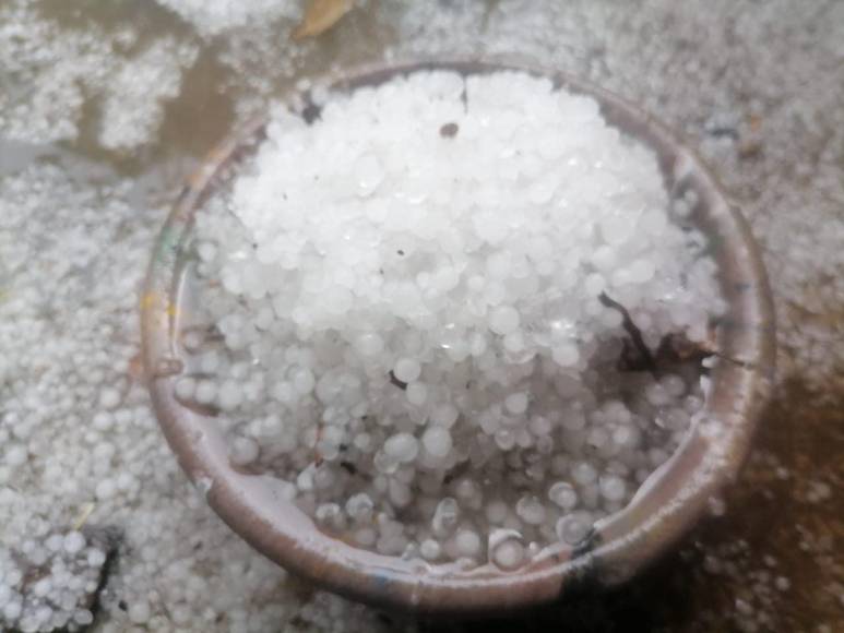 Hasta sin electricidad quedaron: así fue la potente lluvia de granizo que sorprendió a los habitantes de Intibucá