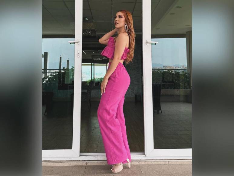 Laura Meza celebra sus tres décadas luciendo increíble cambio de imagen