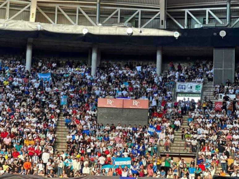 Así celebraron los hondureños las fiestas patrias en Madrid, España