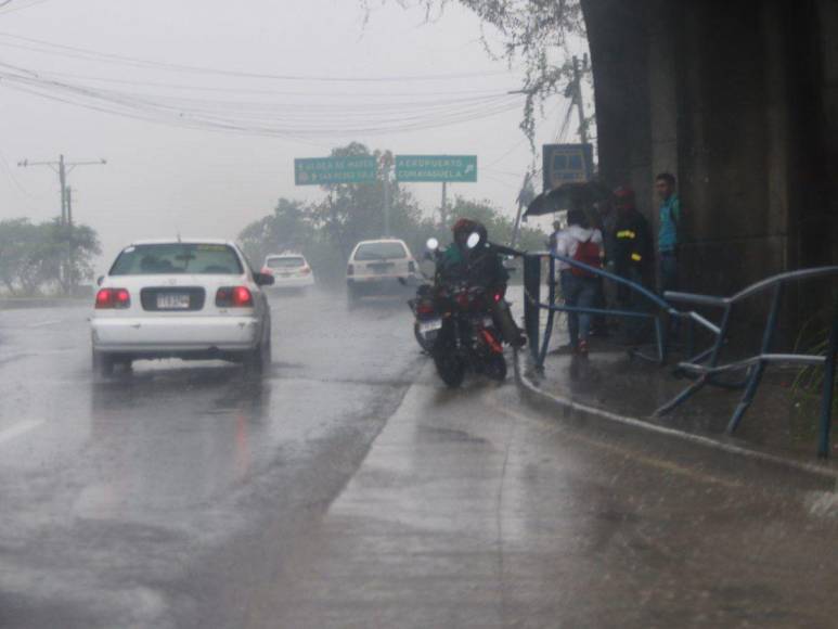 Las imágenes que dejaron las fuertes lluvias este jueves en Tegucigalpa