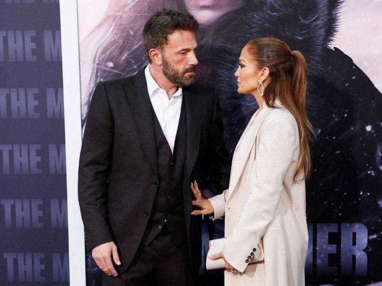 JLo pasea con un amigo en medio de ‘crisis matrimonial’ con Ben Affleck