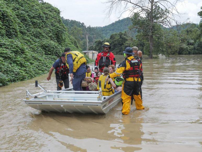 Las impactantes imágenes de las inundaciones en Kentucky, Estados Unidos