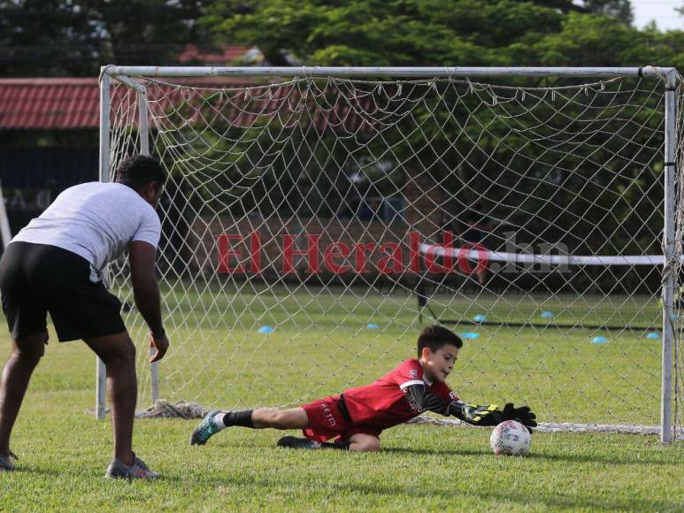 Servicio a la comunidad y formación de talentos: Así son los trabajos en Meta Academia Deportiva, proyecto de Irvin Reyna en Siguatepeque