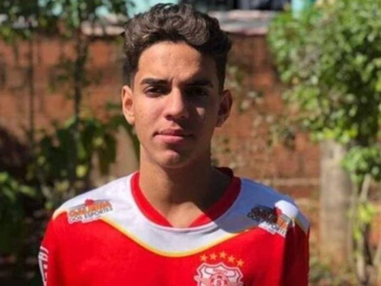 Decapitado y con tres disparos hallan a joven futbolista que estaba desaparecido en Brasil