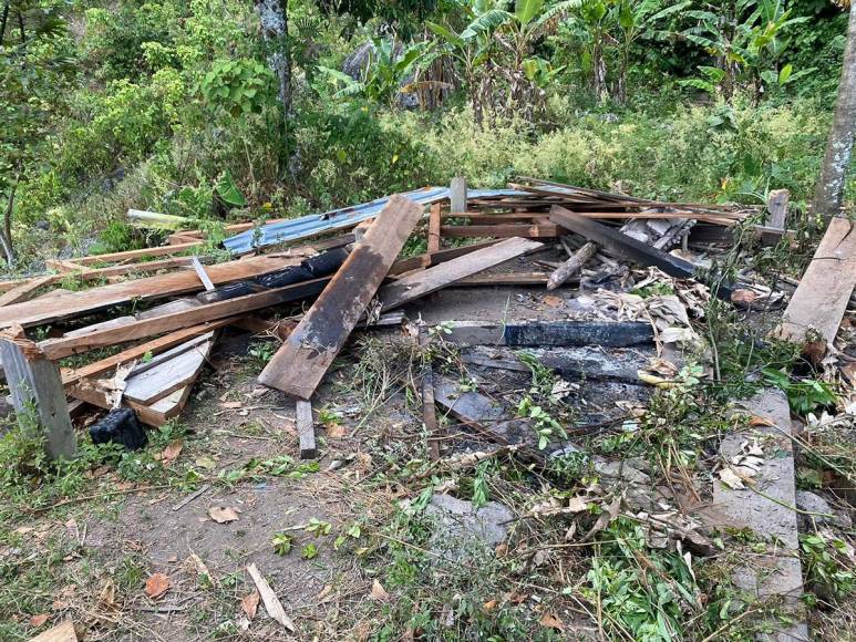 Ocultos en el fondo de un pozo, hallan cuerpos de dos personas en Quimistán