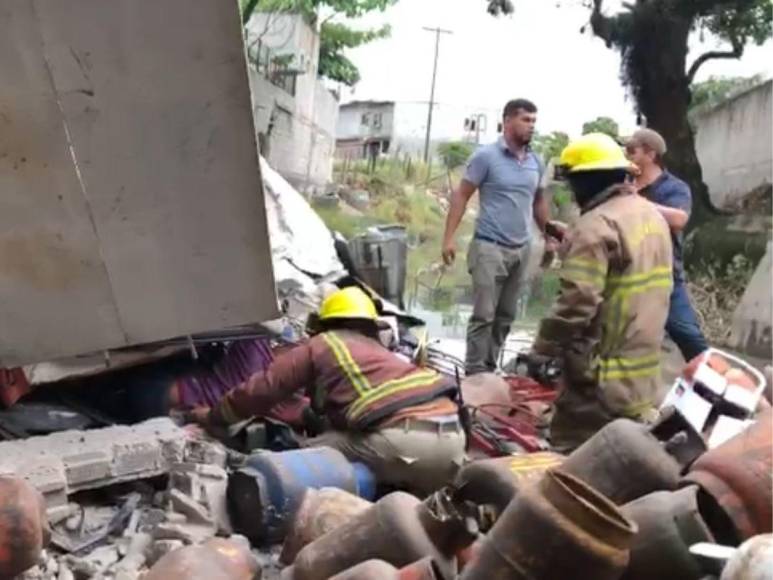 “¡Ay, mi brazo!”: Desgarradoras imágenes del accidente que dejó una mujer muerta y tres heridos en Copán