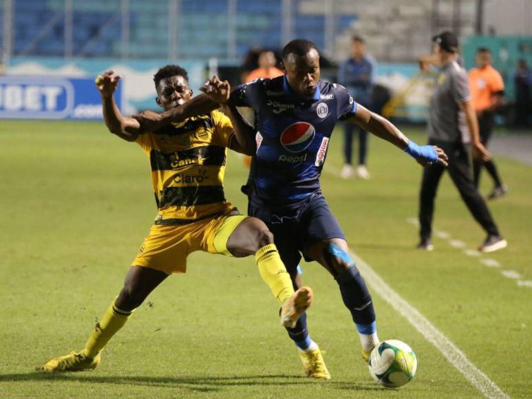 Fiesta azul en el “Chelato” Uclés: Así fue la goleada 4-1 de Motagua a Real España