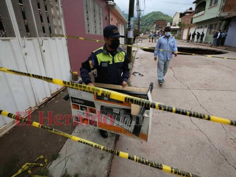 En fotos: así se ve el socavón tras cesar las lluvias en Prados Universitarios