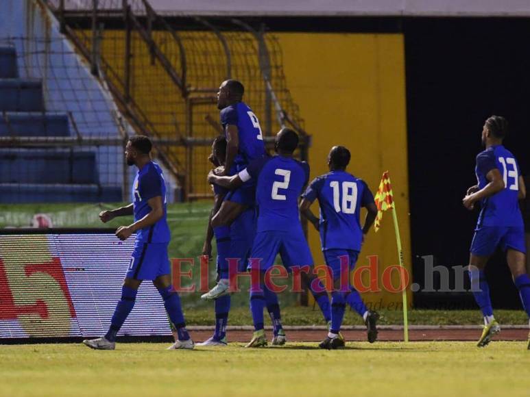 Desastre de la H, un intruso y noche para olvidar: Las imágenes del Honduras vs Curazao