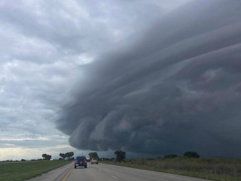 Apocalíptico y destructor: Así fue el tornado que azotó aeropuerto de North Perry en Florida