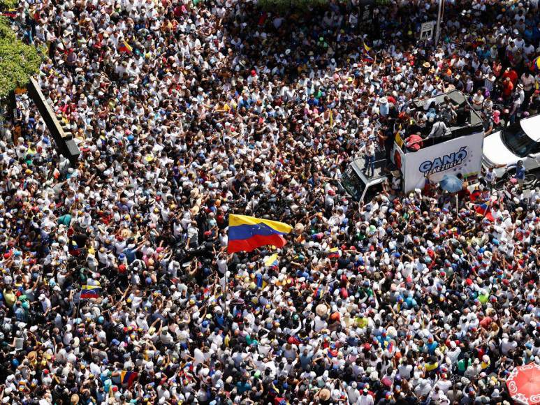 Venezolanos vuelven a las calles e intensifican rechazo al triunfo de Maduro