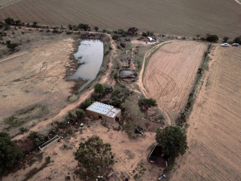 Manos marcadas en la pared: así es la casa donde habrían matado a cinco jóvenes desaparecidos en Jalisco