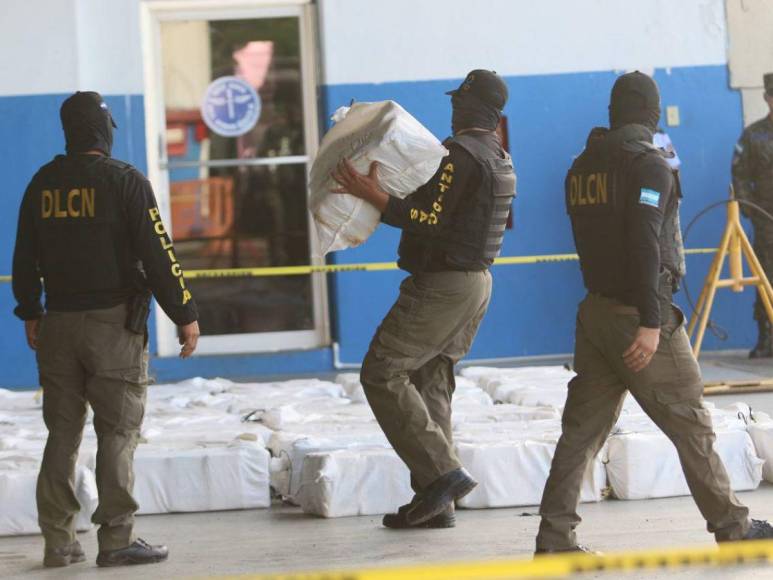 Así fue el traslado de cuatro toneladas de cocaína decomisadas en Caribe de Honduras