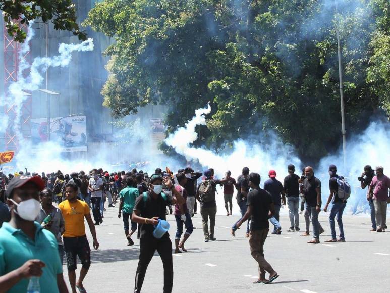 Así fue la irrupción de manifestantes en casa del presidente de Sri Lanka (Fotos)