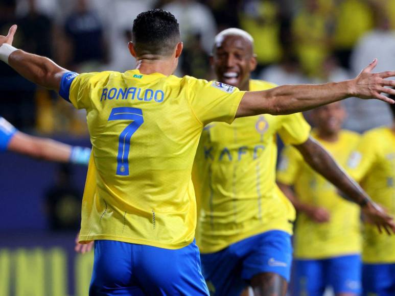 ¡Doblete de Cristiano Ronaldo!, Al Nassr venció al Al Duhail y el astro portugués sigue de fiesta