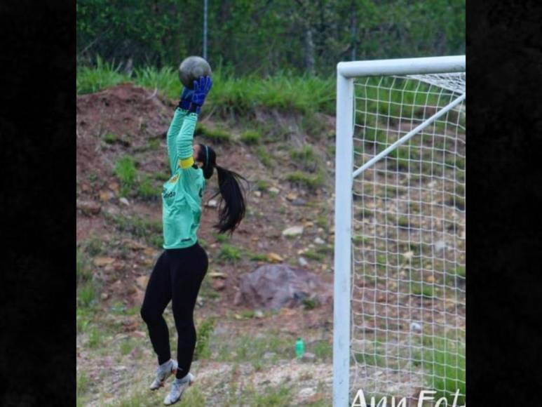 Madelinne Nieto, de graduarse en la UNAH a jugar con Honduras