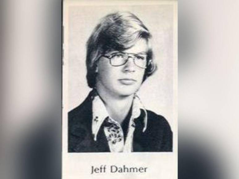 Cómo fueron los últimos días de vida de Jeffrey Dahmer, el asesino serial que sembró el terror en Milwaukee