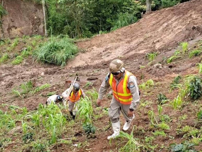 Muerte, personas soterradas y destrucción: lluvias provocan caos en Intibucá