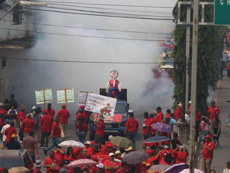 Las mejores imágenes de la marcha del Día del Trabajo en Tegucigalpa