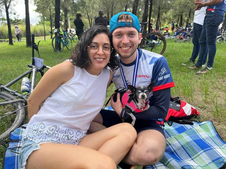 Las mascotas también formaron parte de la Vuelta Ciclística 2023