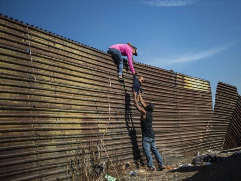 Viaje en tráiler: ataúdes rodantes que vuelven en mortal pesadilla los sueños de los migrantes (Fotos)