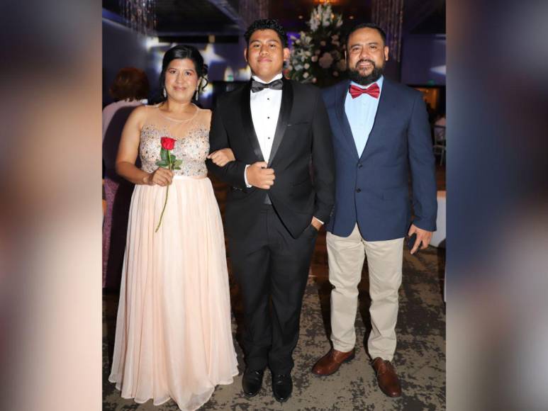 Prom de la Mayan School, una noche para abrazar nuevos sueños