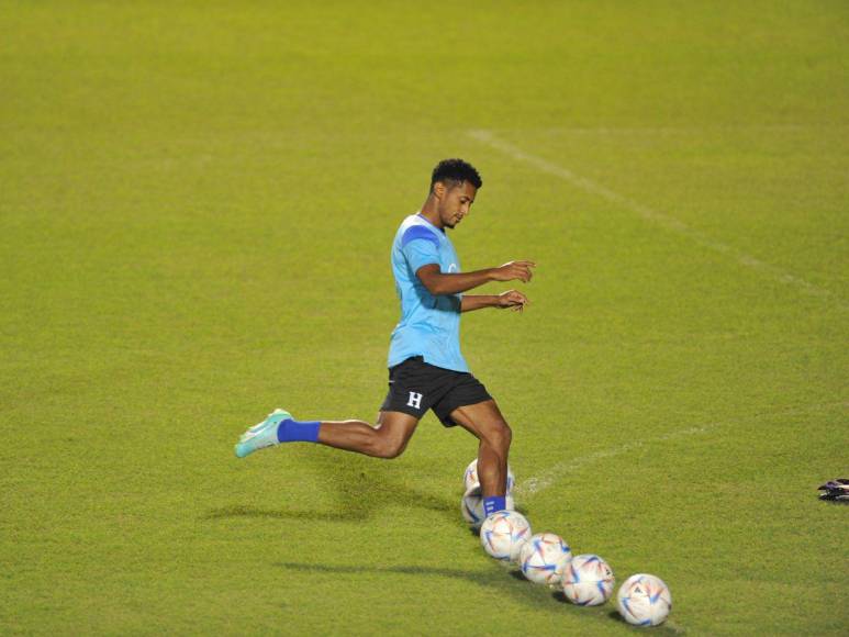 ¡Del aeropuerto a la cancha! Honduras entrenó en Tegucigalpa pensando en derrotar a Cuba