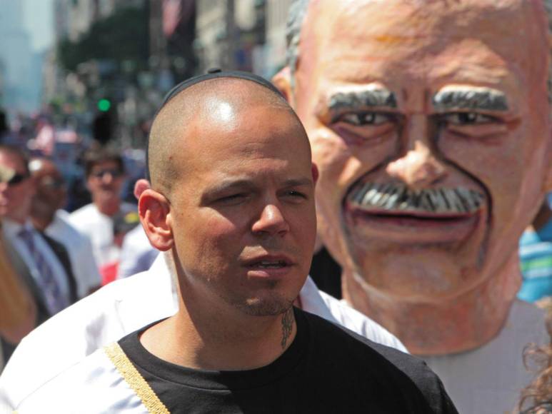 Residente lanza “Bajo y batería”: La épica respuesta a Cosculluela que sacude el género urbano