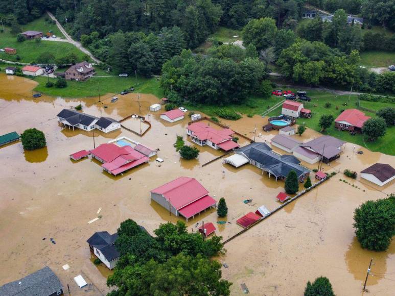 Las impactantes imágenes de las inundaciones en Kentucky, Estados Unidos