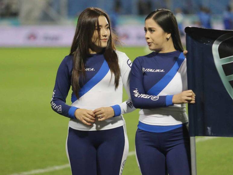 Las bellas aficionadas que roban suspiros en el Motagua-Olancho