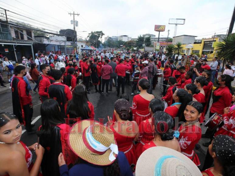 Fervor y amor a la patria: las primeras imágenes de las fiestas de independencia el 15 de septiembre