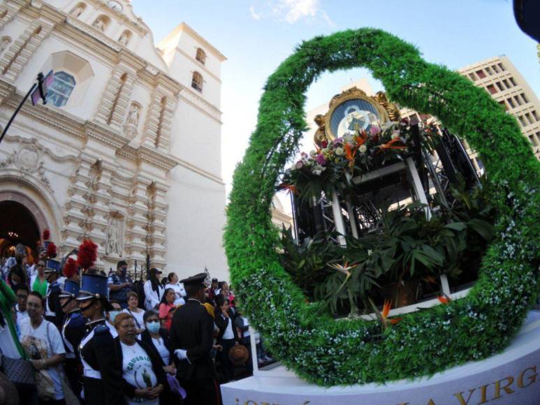 Fe y devoción en peregrinación por el 277 hallazgo de la Virgen de Suyapa