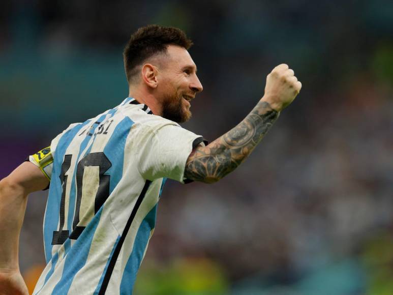 La celebración de Messi tras victoria de Argentina a Países Bajos en penales