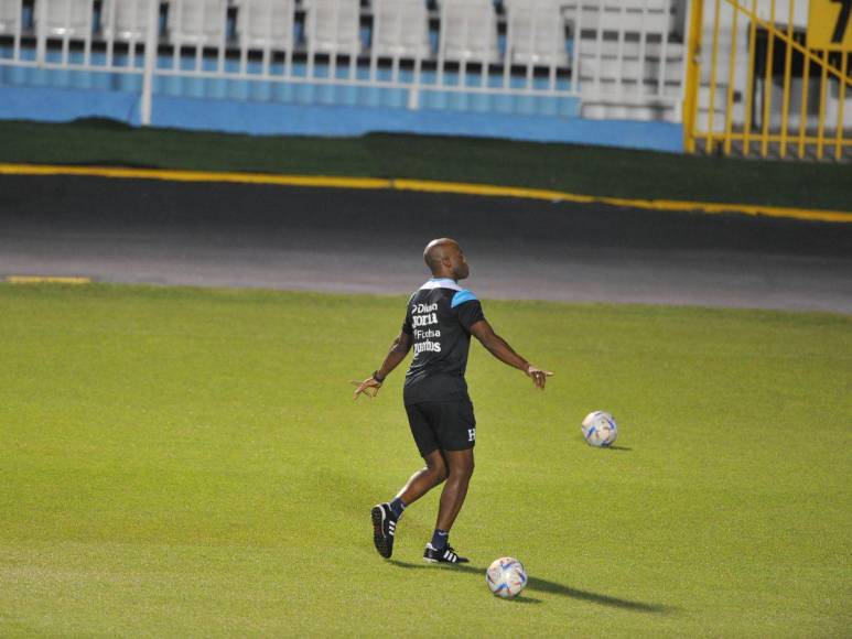 ¡Del aeropuerto a la cancha! Honduras entrenó en Tegucigalpa pensando en derrotar a Cuba