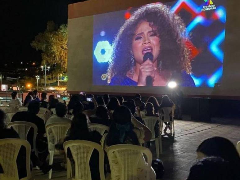 Los looks de la hondureña Cesia Sáenz en La Academia 2022