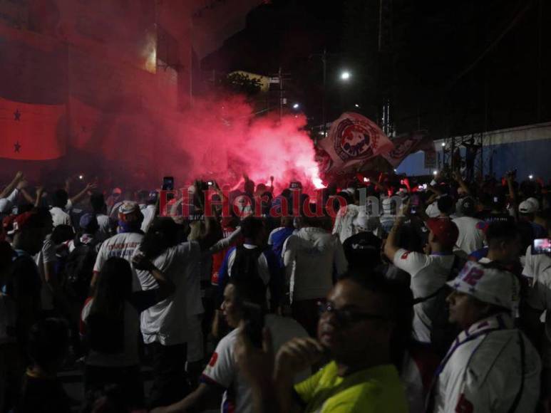 ¡Olimpista disfrútalo que es para vos! Señoras y señores: así fue la noche mágica que vivió el Rey de Copas (Fotos)