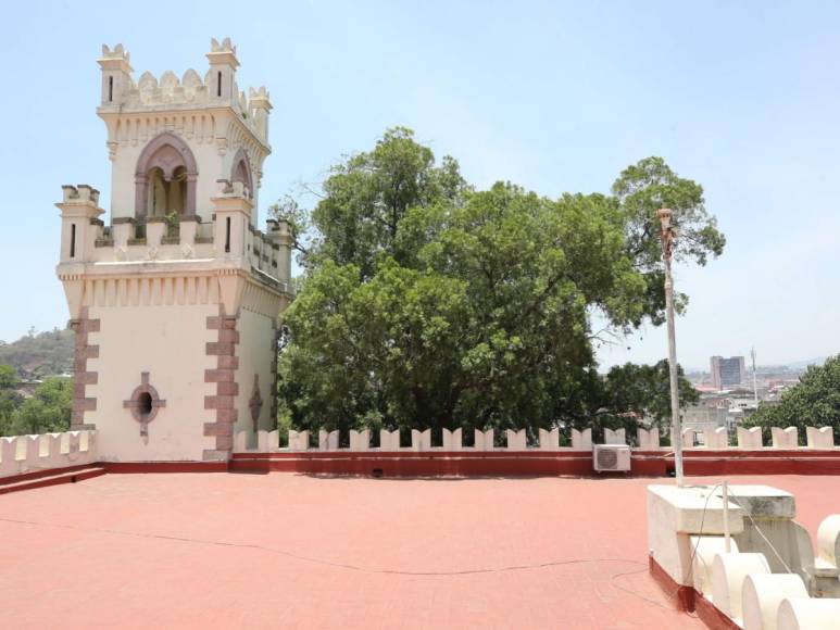 Recorrido por la antigua Casa Presidencial de Tegucigalpa