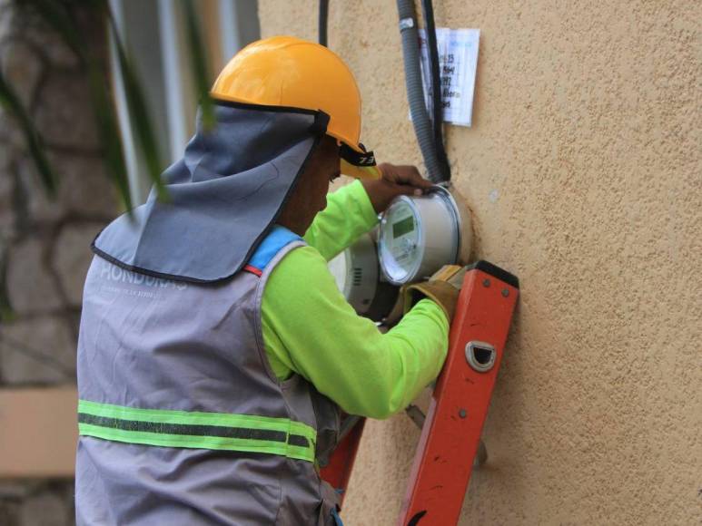 Primeros operativos para combatir el hurto de electricidad se desarrollaron en la capital